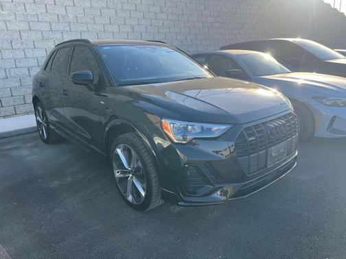 2021 Audi Q3 45 S line Premium