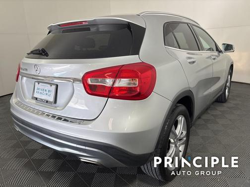 2017 Mercedes-Benz GLA 250 Base