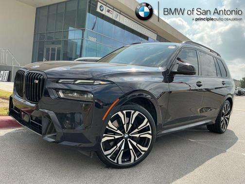 2023 BMW X7 M60i