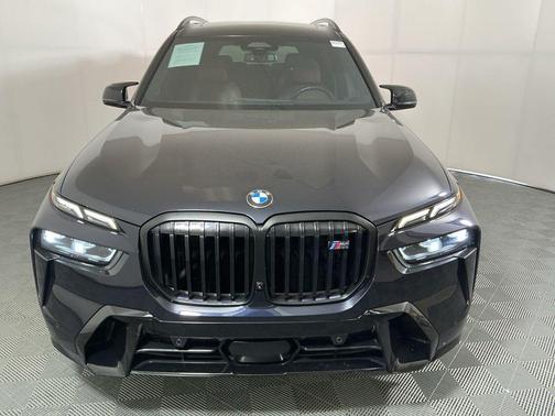 2023 BMW X7 M60i