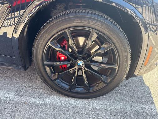 2023 BMW X4 M40i