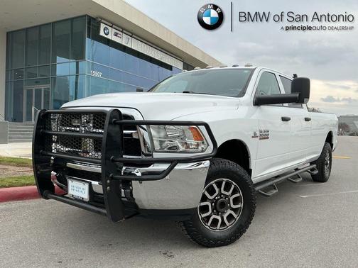 2018 RAM 3500 Tradesman Crew Cab 4x4 8' Box