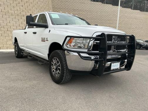 2018 RAM 3500 Tradesman Crew Cab 4x4 8' Box