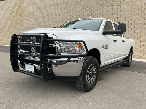 2018 RAM 3500 Tradesman Crew Cab 4x4 8' Box