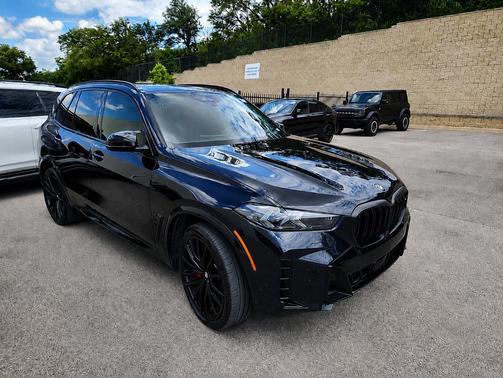 Carbon Black Metallic 2025 BMW X5 M60i