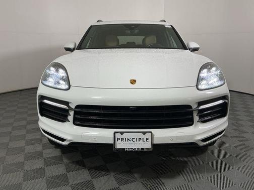 White 2021 Porsche Cayenne Cayenne