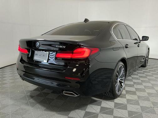 Jet Black 2023 BMW 540 i
