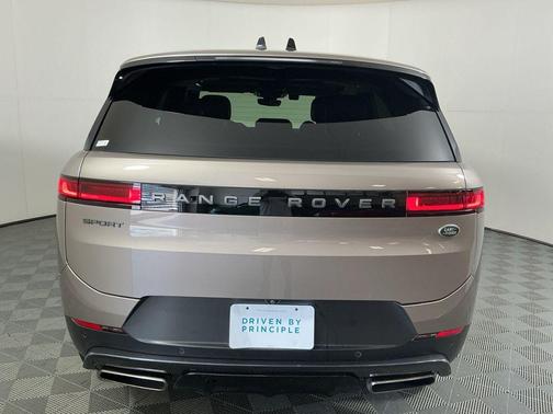 2023 Land Rover Range Rover Sport SE