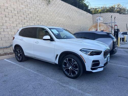Alpine White 2023 BMW X5 sDrive40i