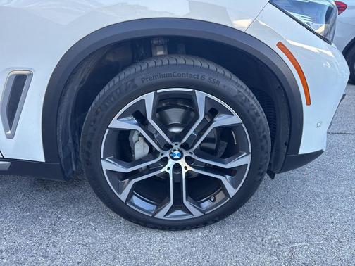 Alpine White 2023 BMW X5 sDrive40i