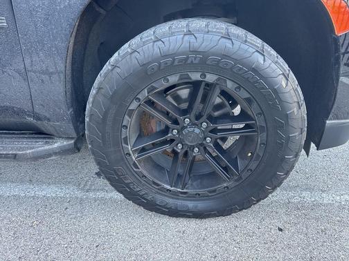 2022 Chevrolet Tahoe 4WD RST