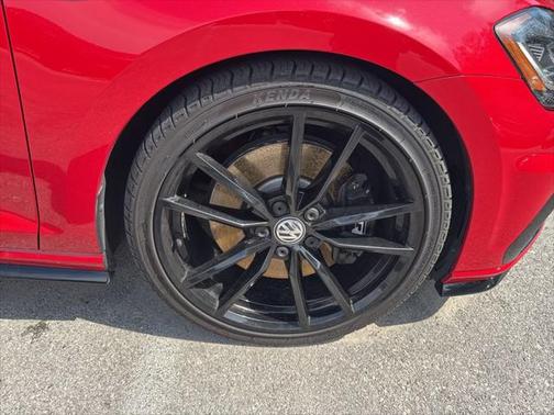 2019 Volkswagen Golf R 2.0T DSG