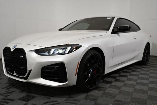 Mineral White Metallic 2026 BMW M440 i xDrive