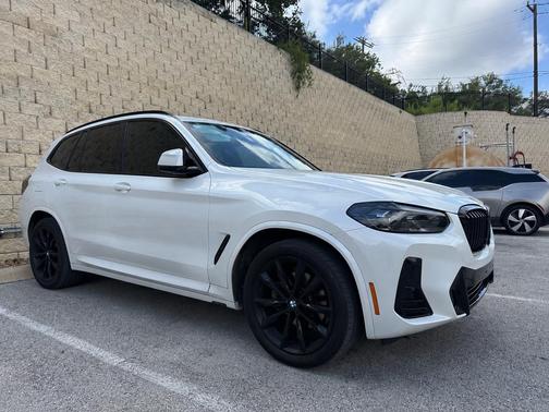 Mineral White Metallic 2023 BMW X3 sDrive30i