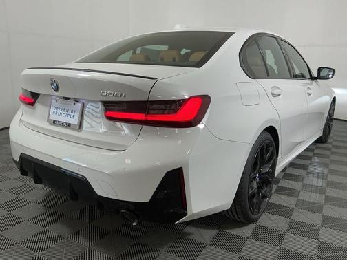 2026 BMW 330 i