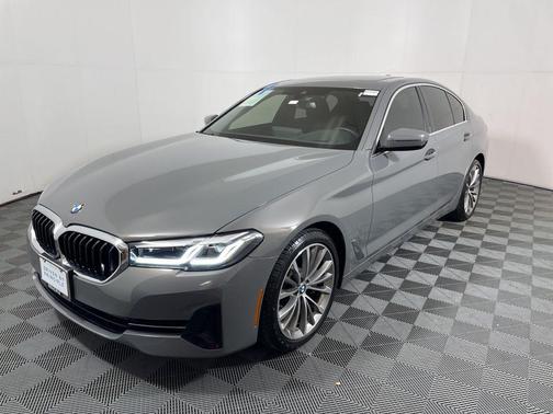 2022 BMW 530 i