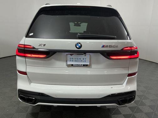2026 BMW X7 M60i