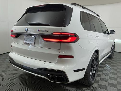 2026 BMW X7 M60i