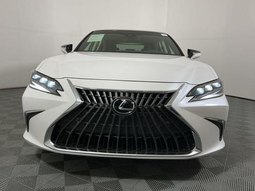 2025 Lexus ES 350 Ultra Luxury