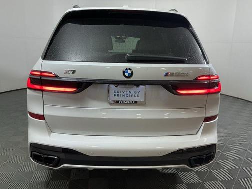2026 BMW X7 M60i