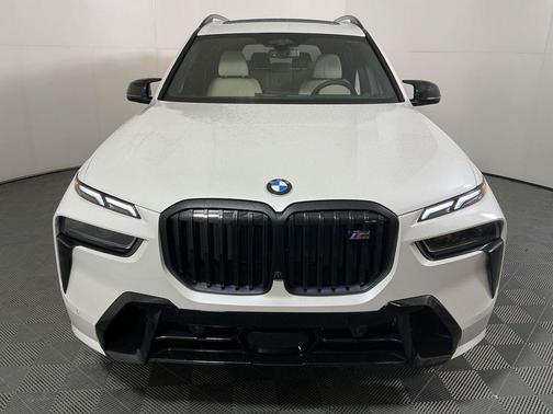 2026 BMW X7 M60i
