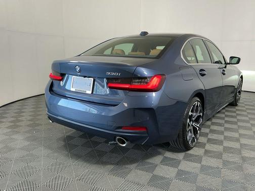 Arctic Race Blue Metallic 2025 BMW 330 330i