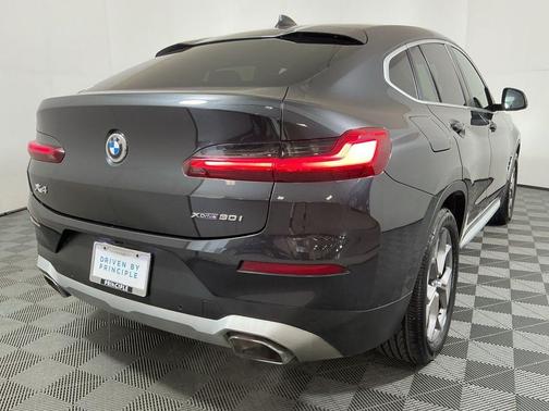2023 BMW X4 xDrive30i