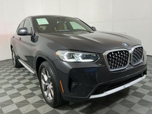 2023 BMW X4 xDrive30i