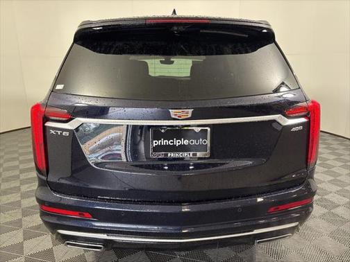 2022 Cadillac XT6 Premium Luxury FWD