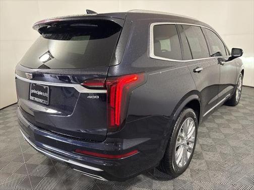 2022 Cadillac XT6 Premium Luxury FWD