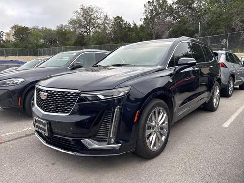 2022 Cadillac XT6 Premium Luxury FWD