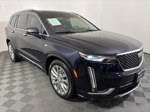 2022 Cadillac XT6 Premium Luxury FWD