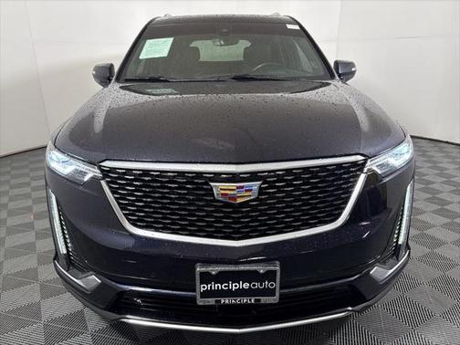 2022 Cadillac XT6 Premium Luxury FWD