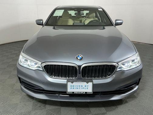2019 BMW 530 i
