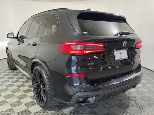 2023 BMW X5 M50i