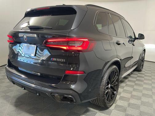 2023 BMW X5 M50i