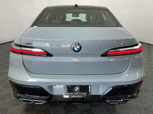 2023 BMW 760 i xDrive