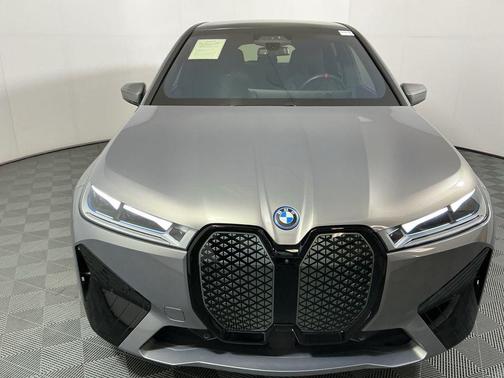 2025 BMW iX M60