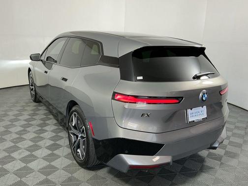 2025 BMW iX M60
