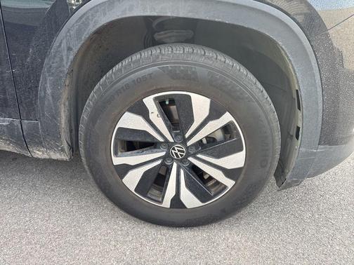 2024 Volkswagen Atlas Cross Sport 2.0T SE