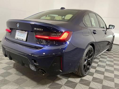 2026 BMW 330 i