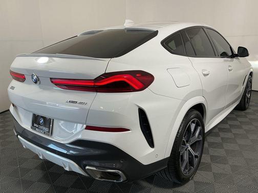 2023 BMW X6 xDrive40i