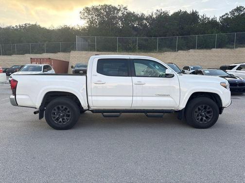 Ice Cap 2023 Toyota Tacoma SR5