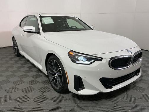 2024 BMW 230 230i