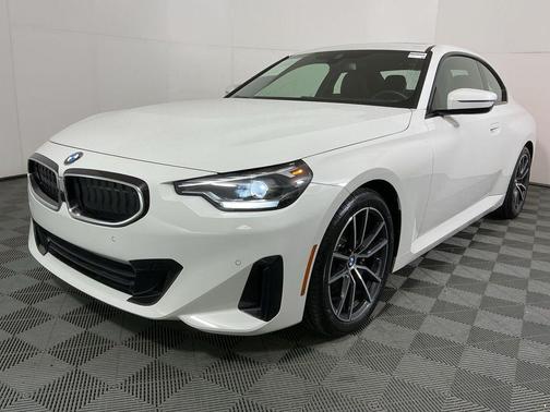 2024 BMW 230 230i