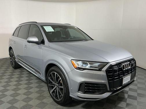 2022 Audi Q7 55 Premium Plus