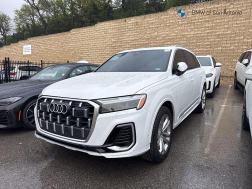 2025 Audi Q7 55 Premium Plus