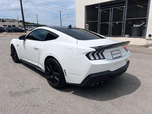 Oxford White 2025 Ford Mustang GT Premium