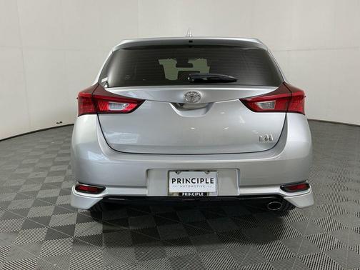 Classic Silver Metallic 2018 Toyota Corolla iM Base