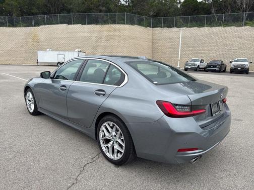 Skyscraper Grey Metallic 2025 BMW 330 330i
